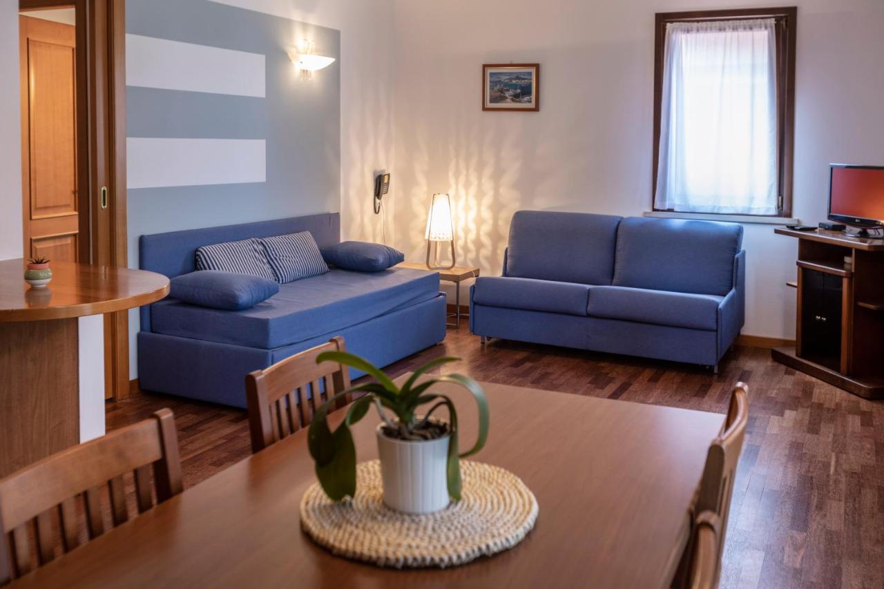 Residence Villa Al Lido Бренцоне-суль-Гарда Экстерьер фото