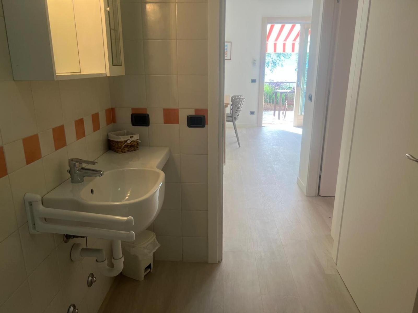 Residence Villa Al Lido Бренцоне-суль-Гарда Экстерьер фото